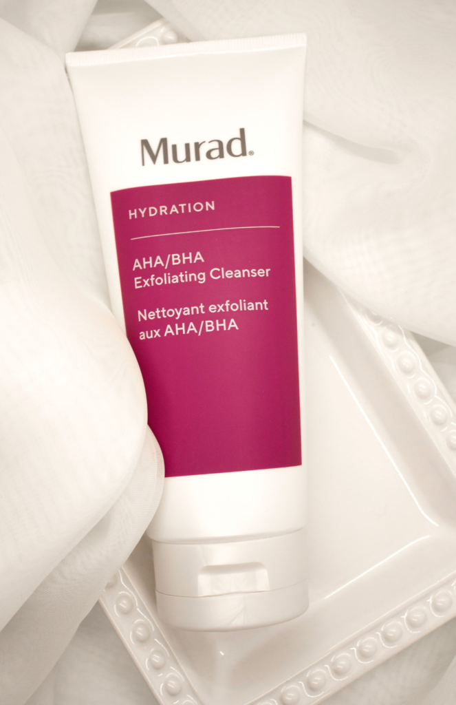 Clean and Well-Displayed Packaging of Murad Pore Rescue Skin Smoothing Polish for Glowing Complexion.