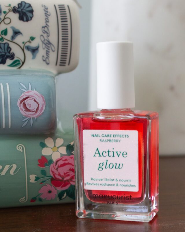 ✨ Treat your nails to the ultimate glow-up with Manucurist Paris Active Glow Raspberry! Packed with nourishing ingredients, it hydrates, strengthens, and leaves you with a gorgeous, glossy finish. Happy nail pampering! 💖 #nailcare #nailglow #Manucurist #HealthyNails #NailCareRoutine